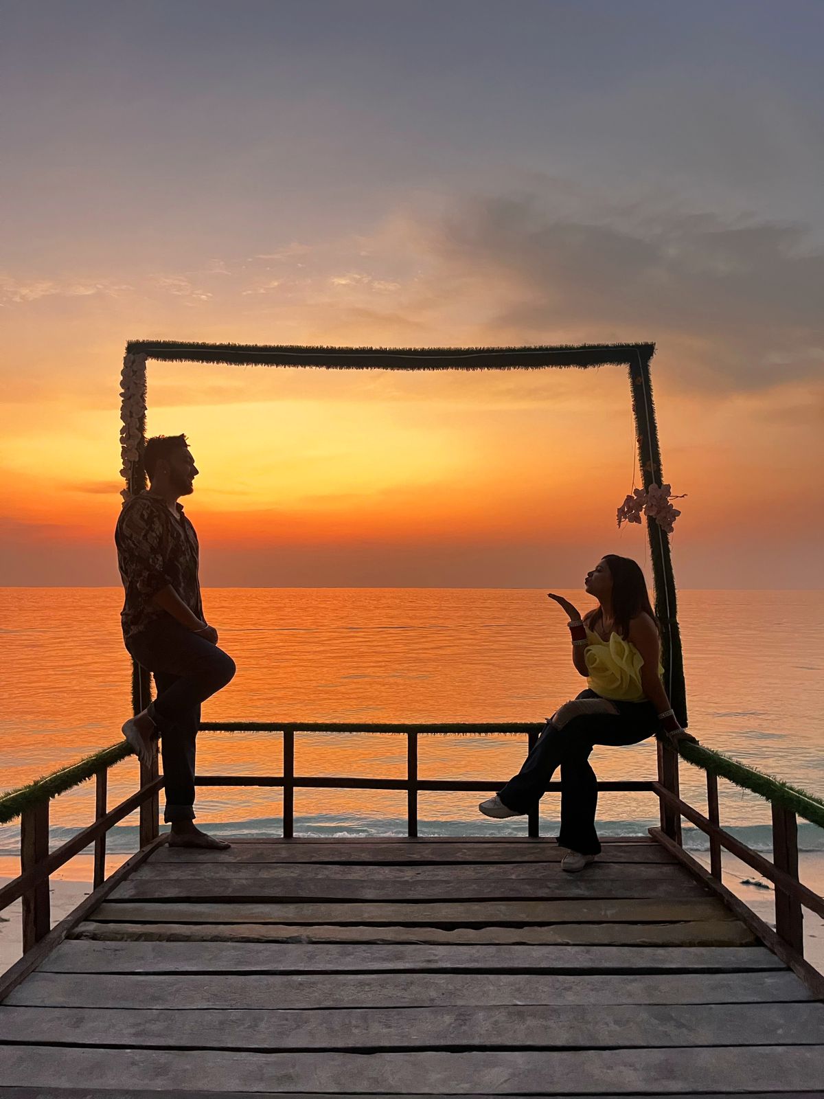 couple on honeymoon trip