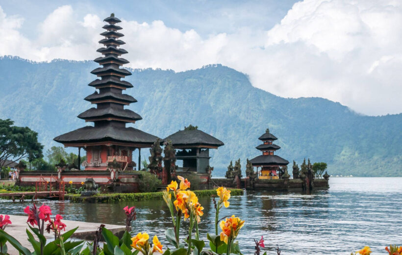 Explore Bali .