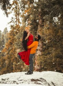 couple in Kashmir